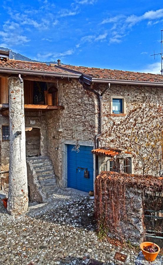 Ferienwohnung Rustico Colonna House By Gardadomusmea Vesio Exterior foto